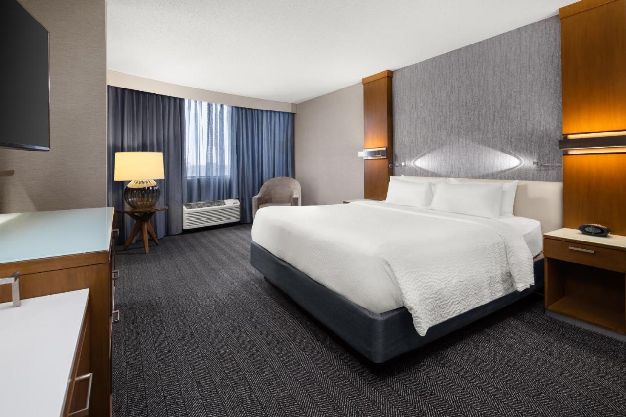 Courtyard By Marriott Minneapolis Downtown Exterior foto