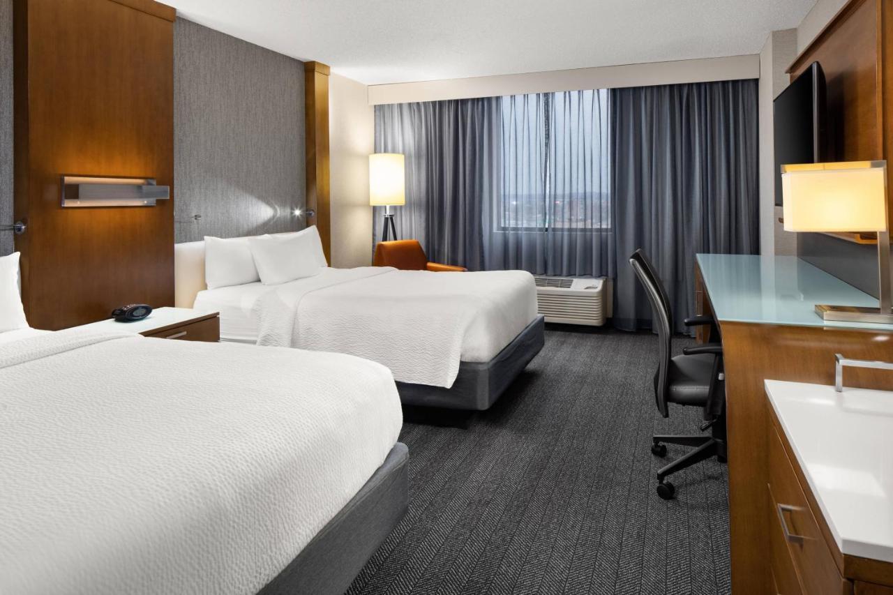 Courtyard By Marriott Minneapolis Downtown Exterior foto