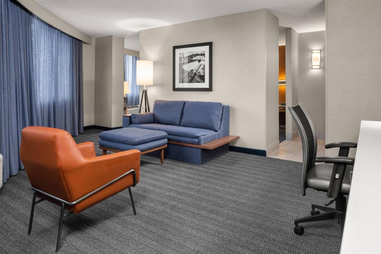Courtyard By Marriott Minneapolis Downtown Exterior foto
