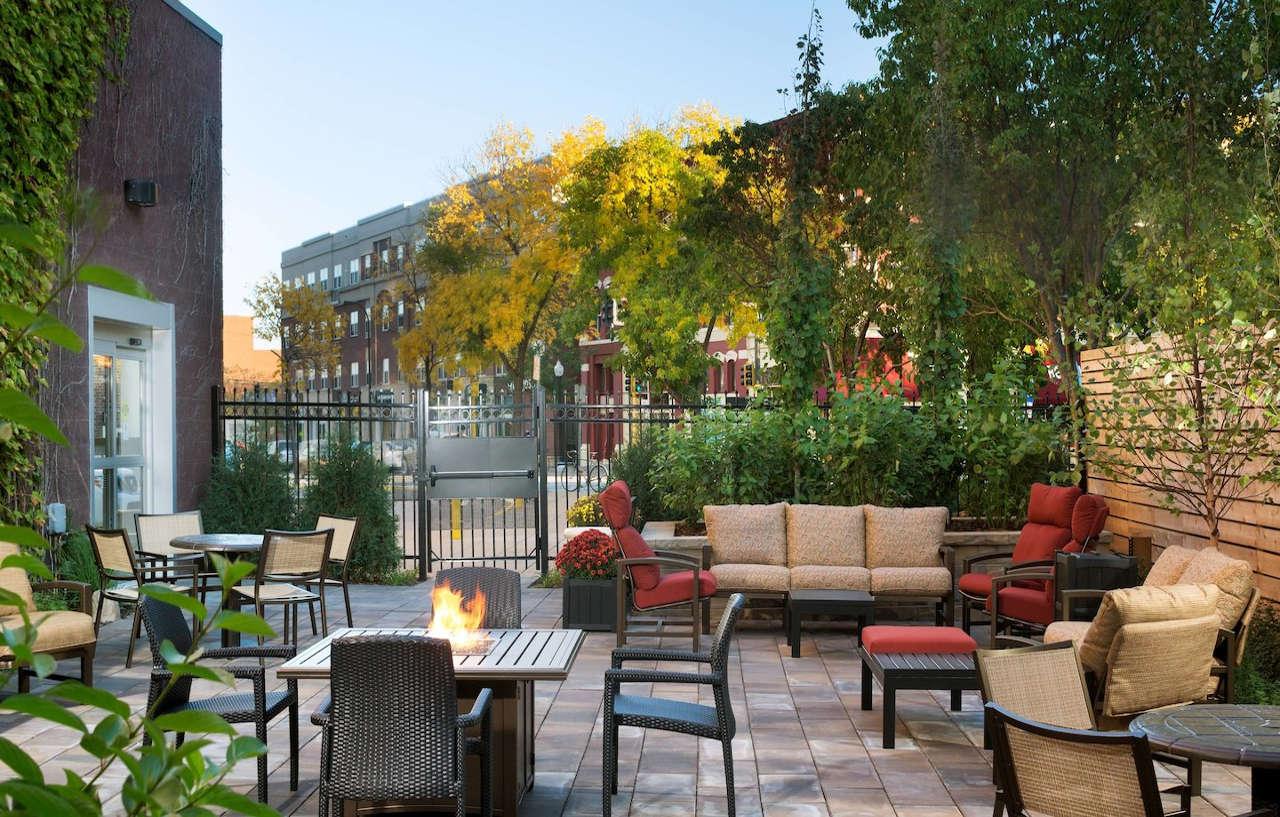 Courtyard By Marriott Minneapolis Downtown Exterior foto