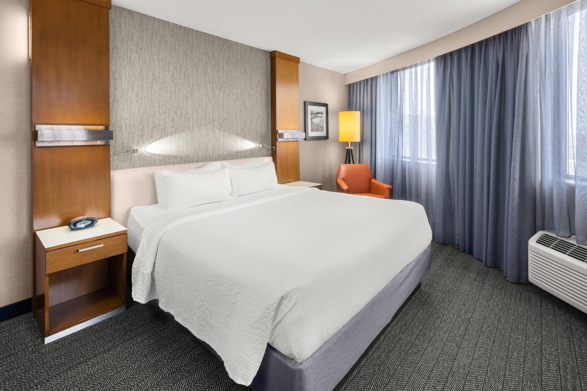 Courtyard By Marriott Minneapolis Downtown Exterior foto